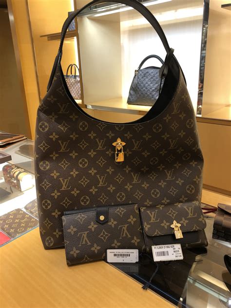 louis vuitton bag paris